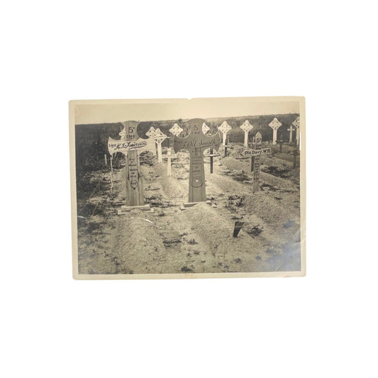 WW1 - 5th CMR cemetery picture